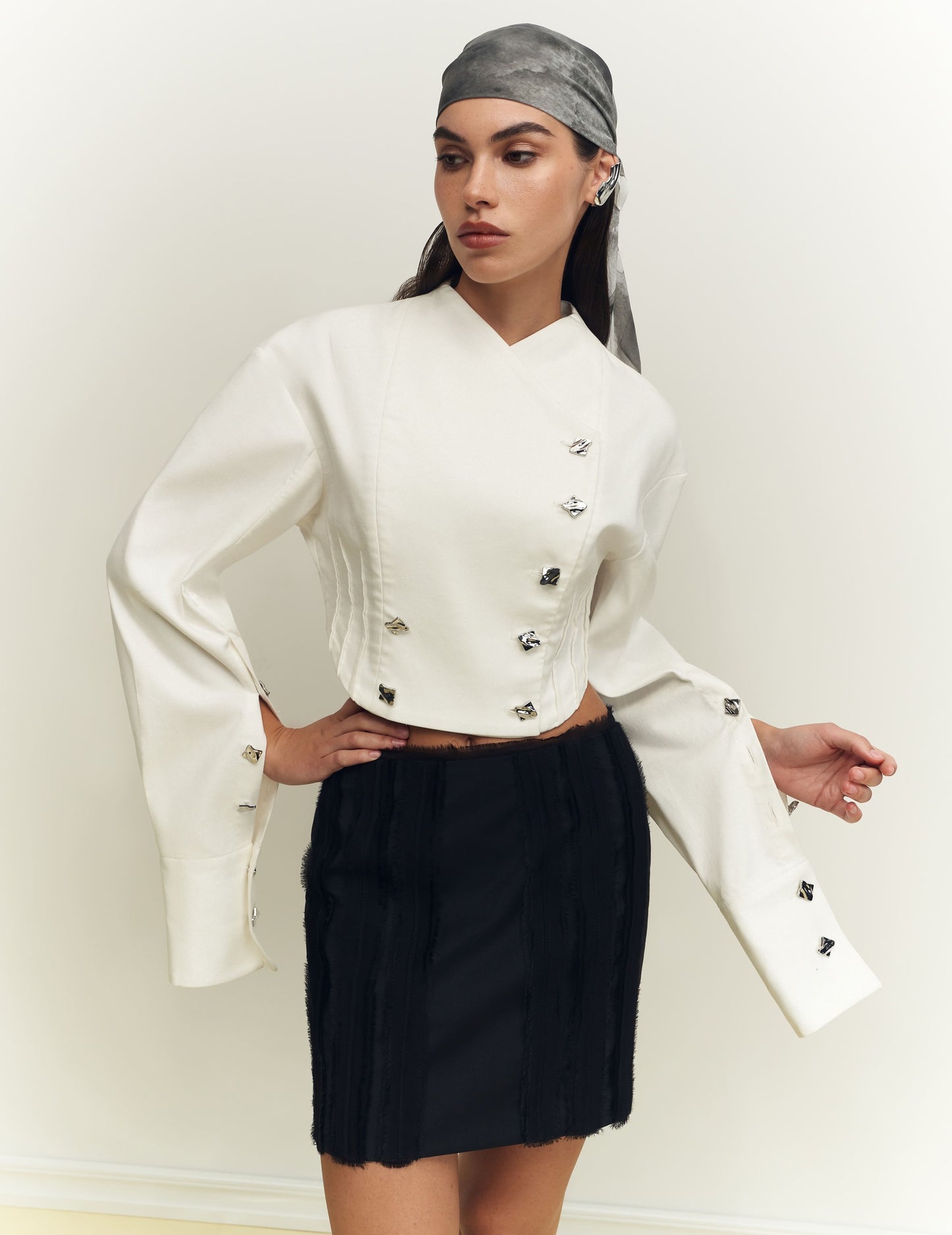 Mist Blouse with elongated sleeves