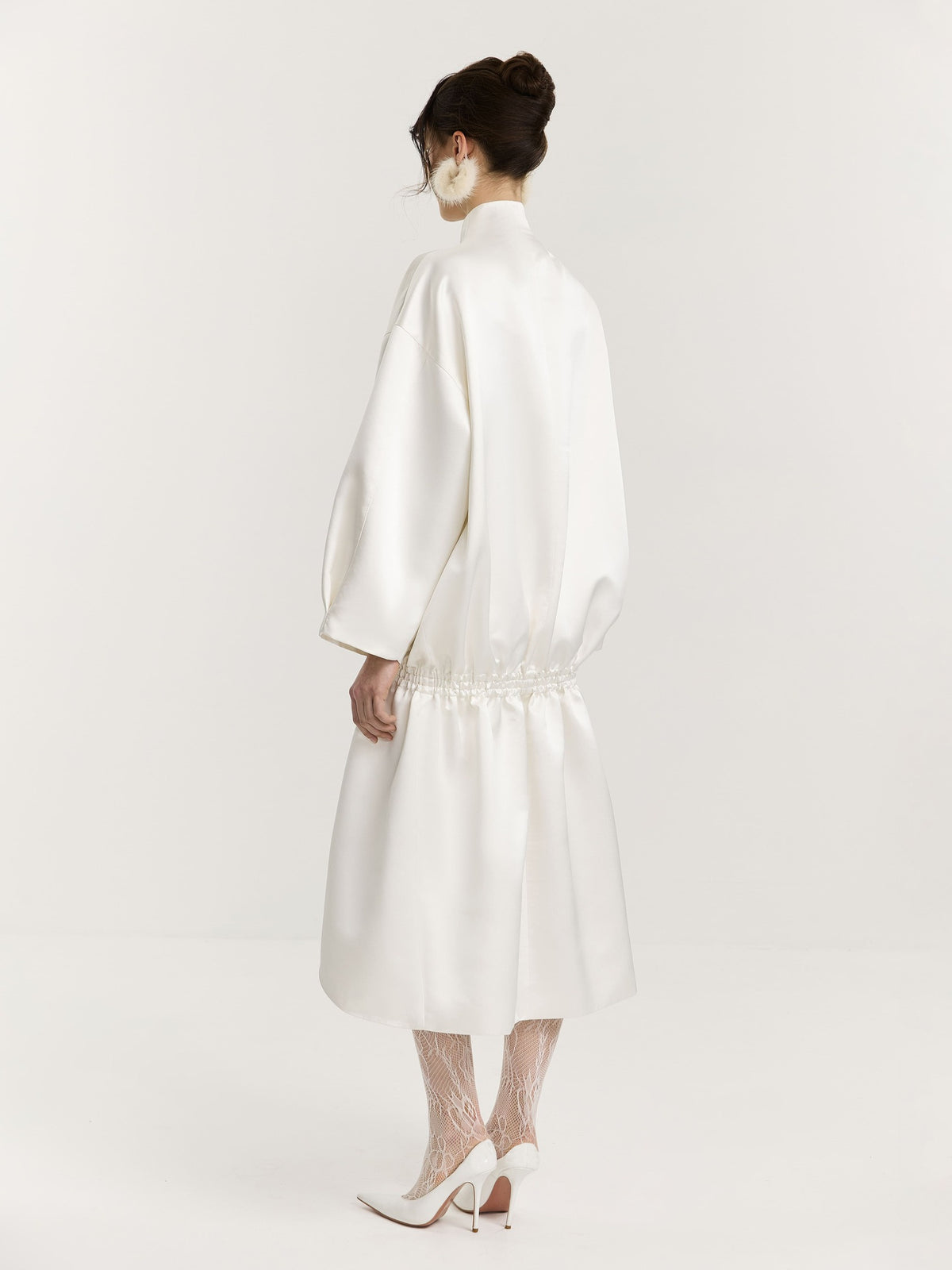 White Bouton Cloak with Voluminous Sleeves
