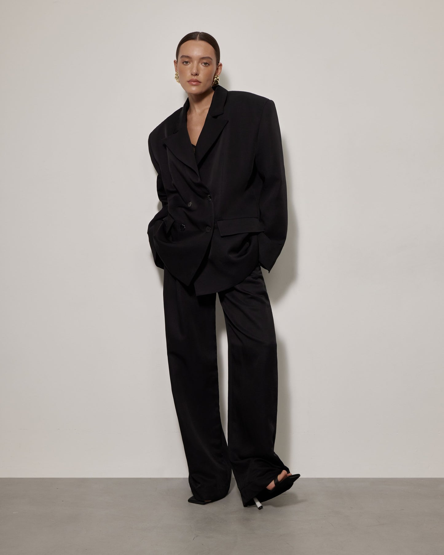 Italian Linen Bold Shoulder Jacket