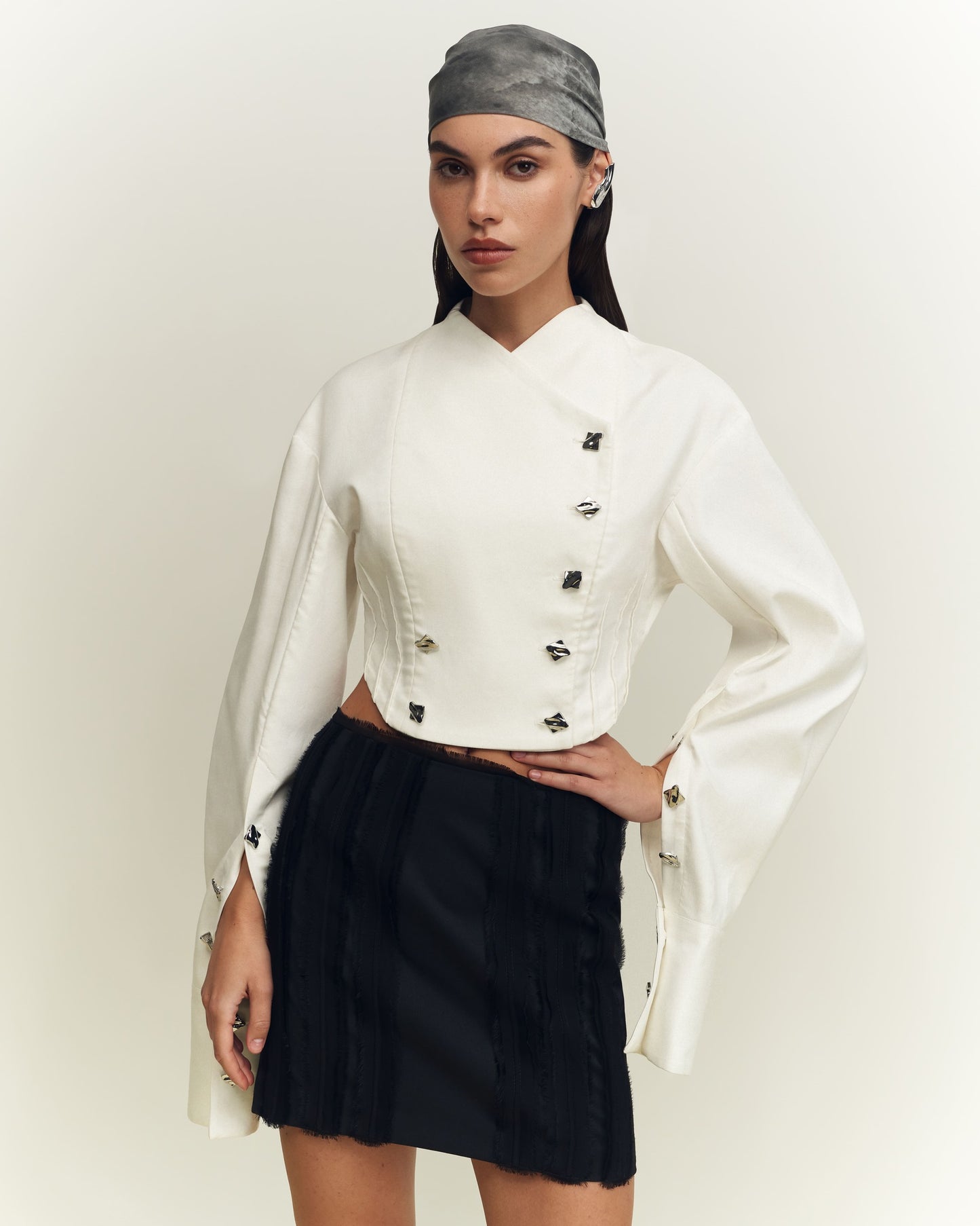 Mist Blouse with elongated sleeves