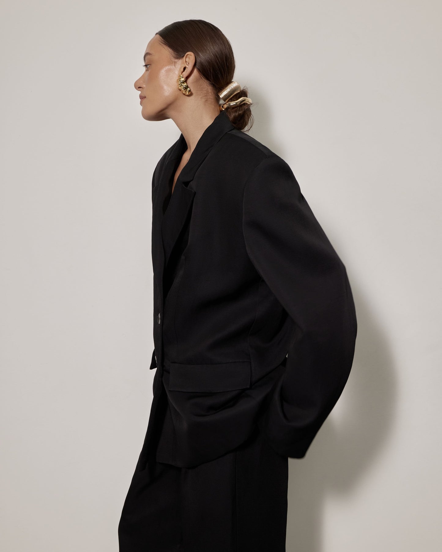 Italian Linen Bold Shoulder Jacket