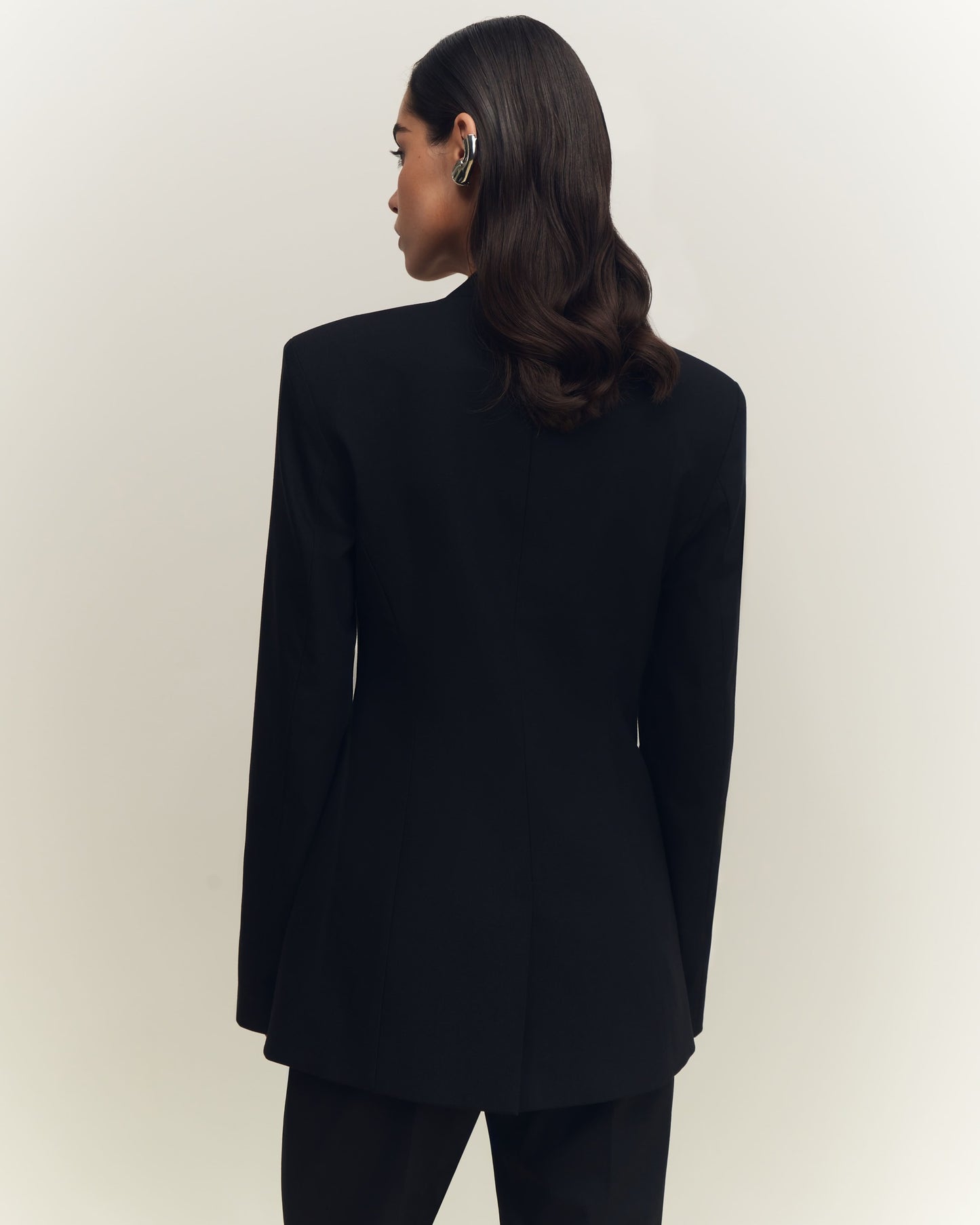 Jacket with curly lines