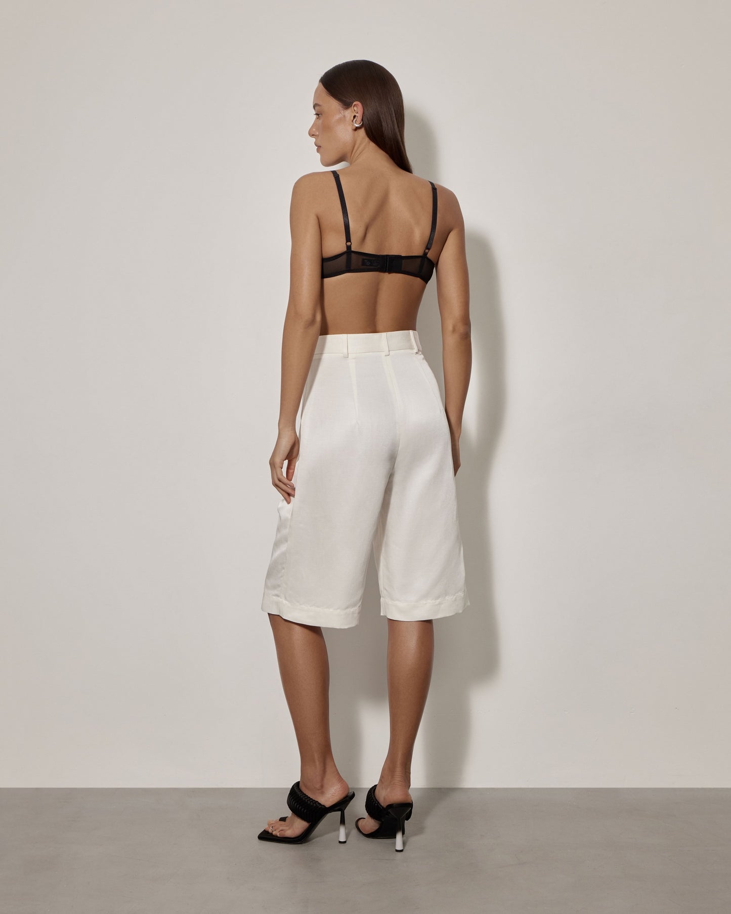 Italian linen bermuda shorts