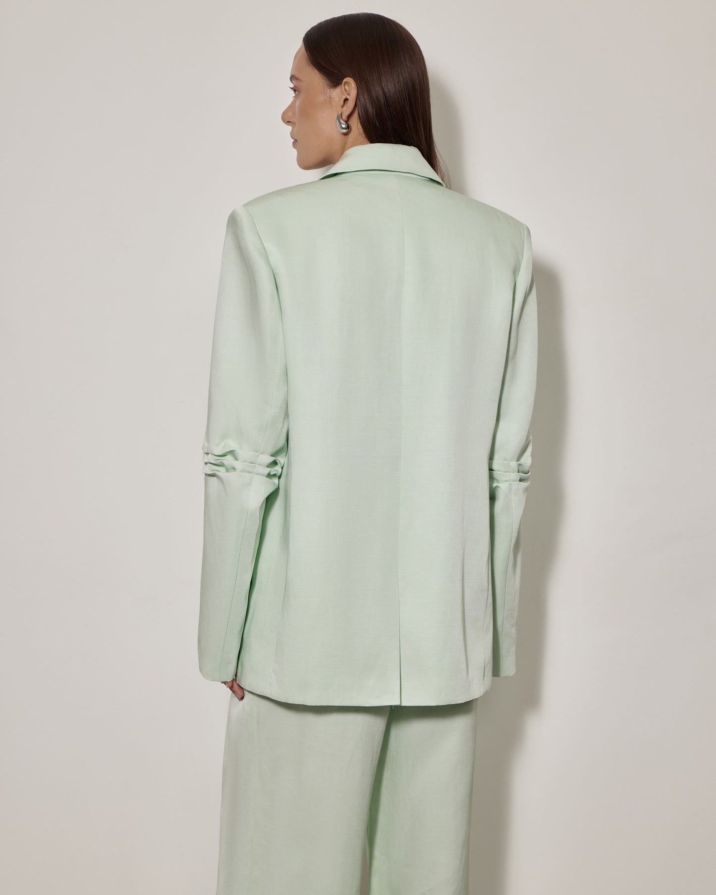 Italian linen jacket with decorative pleats