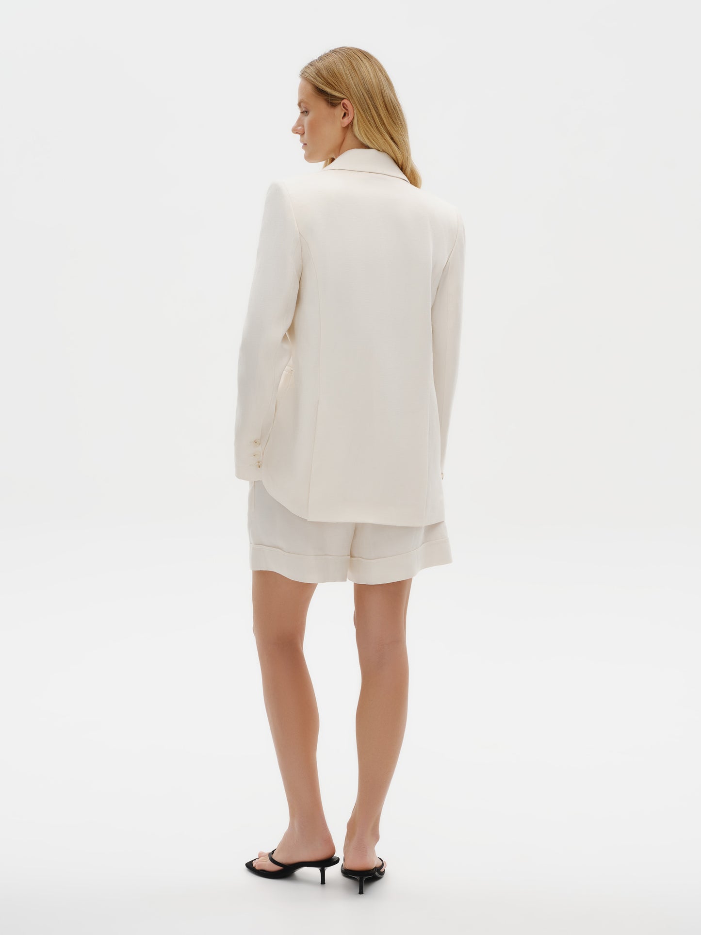 FloralWhite