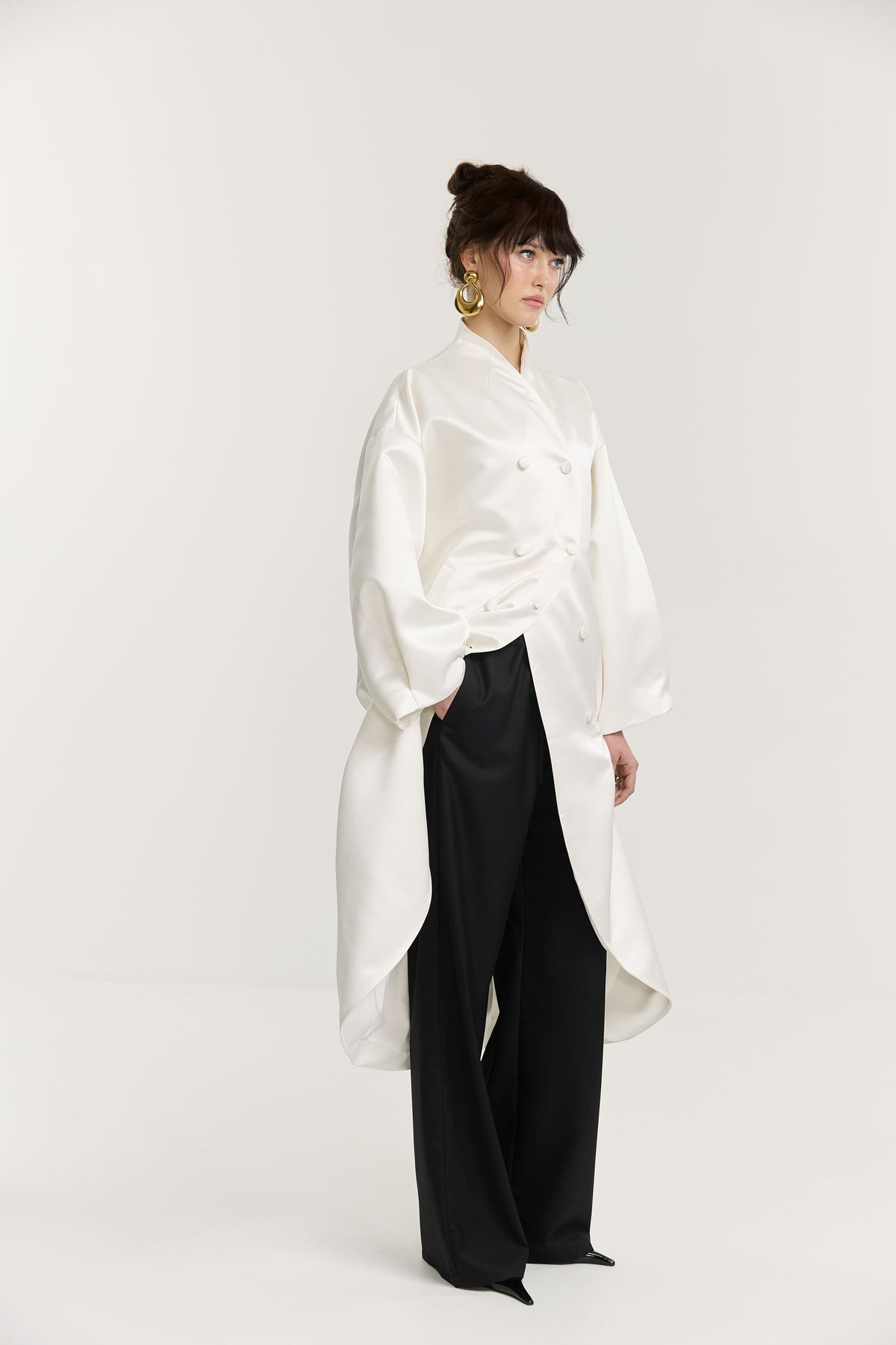 White Bouton Cloak with Voluminous Sleeves