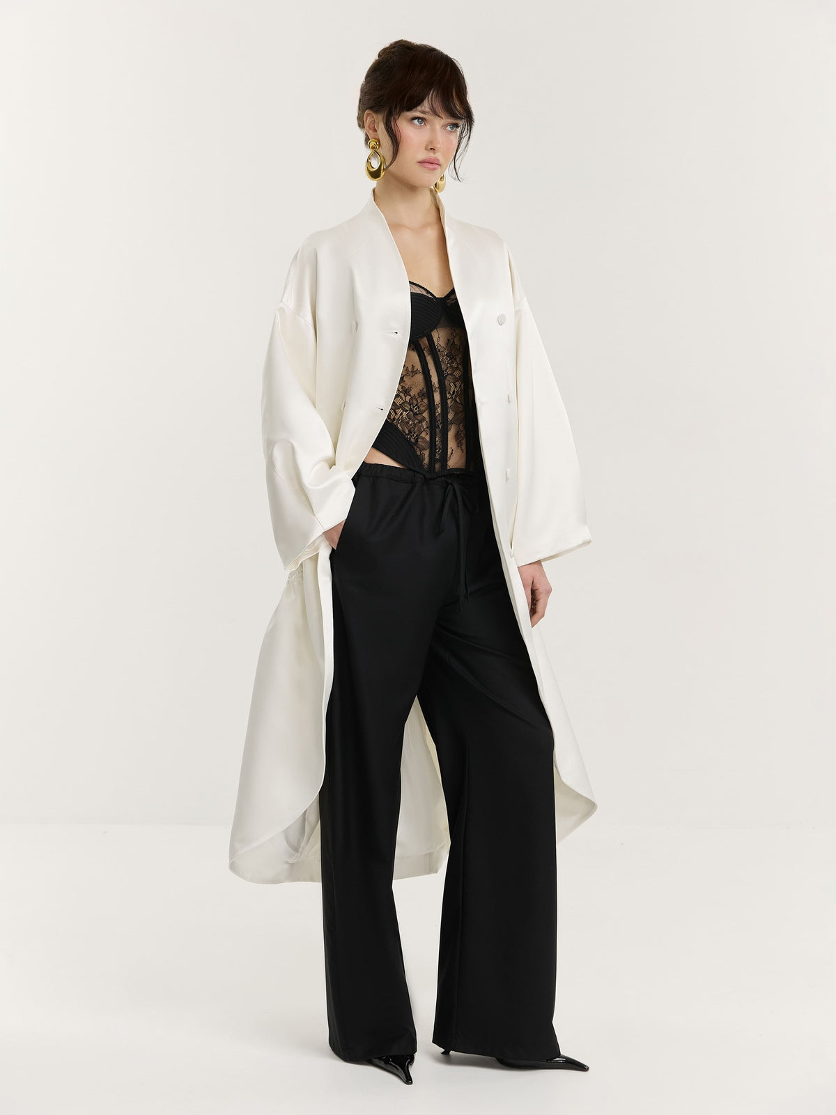 White Bouton Cloak with Voluminous Sleeves
