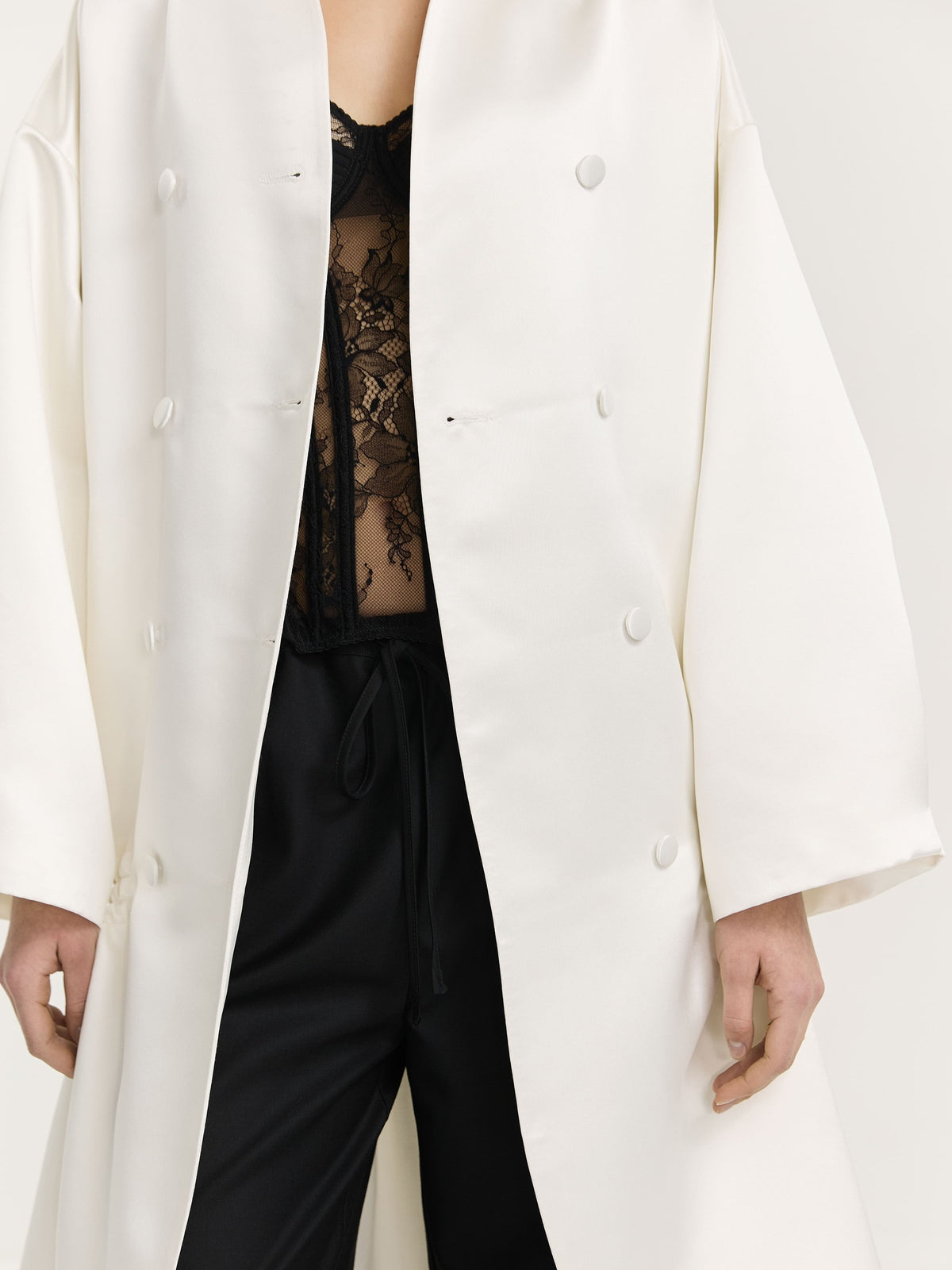 White Bouton Cloak with Voluminous Sleeves