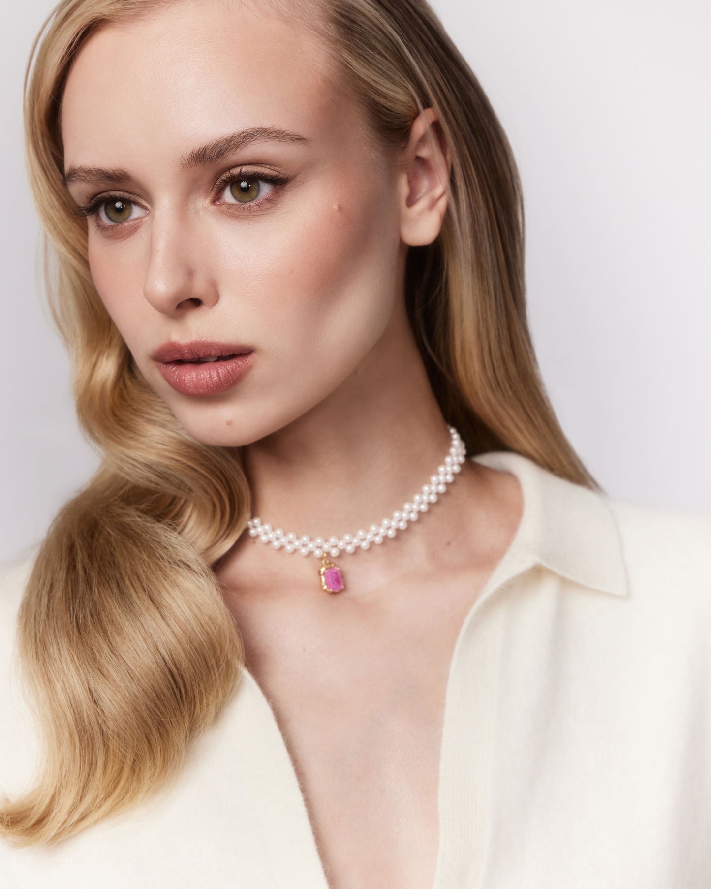 Pearl choker