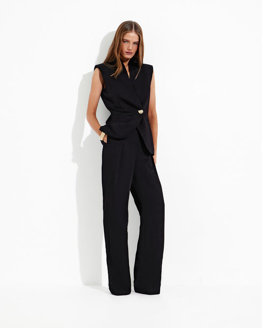 Straight cut trousers made of Italian linen