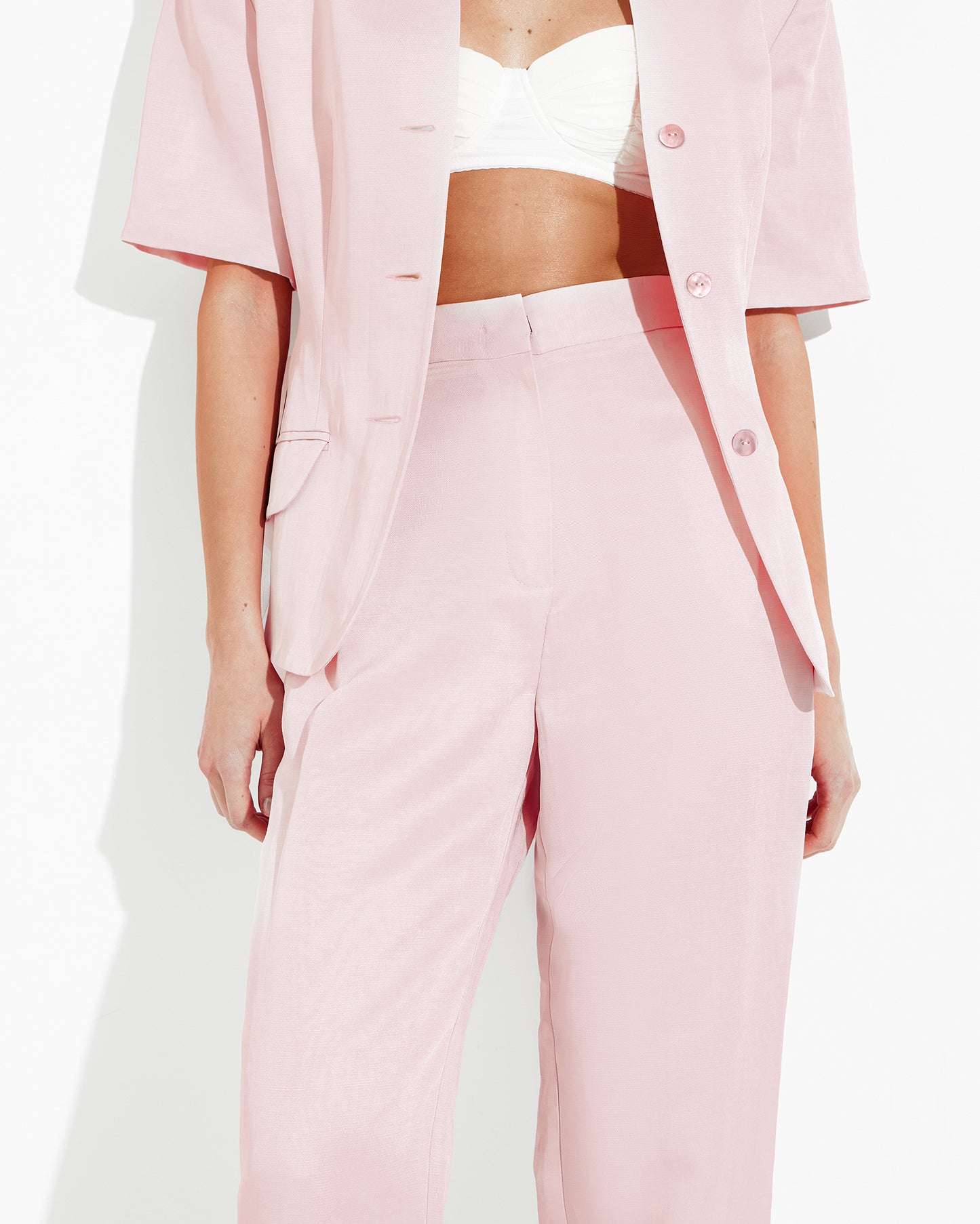 Straight cut trousers made of Italian linen