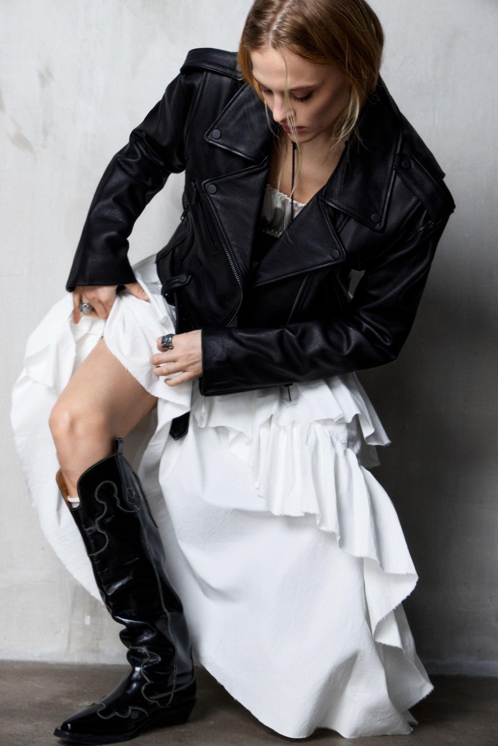 BACK TO WHITE SKIRT – Nude Story - Main Image