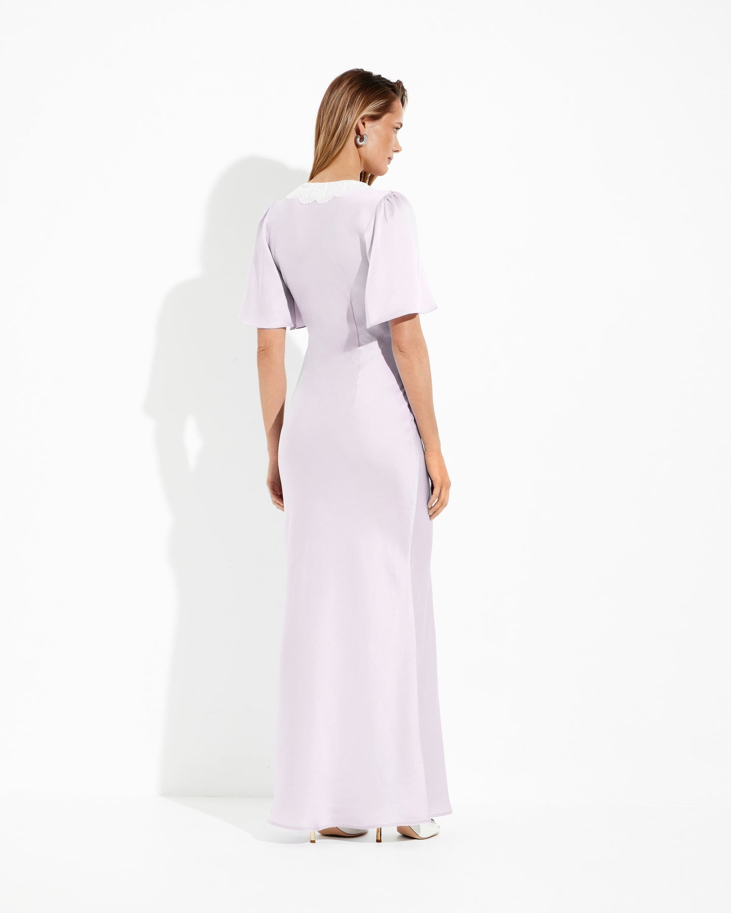 Maxi dress with lace trim