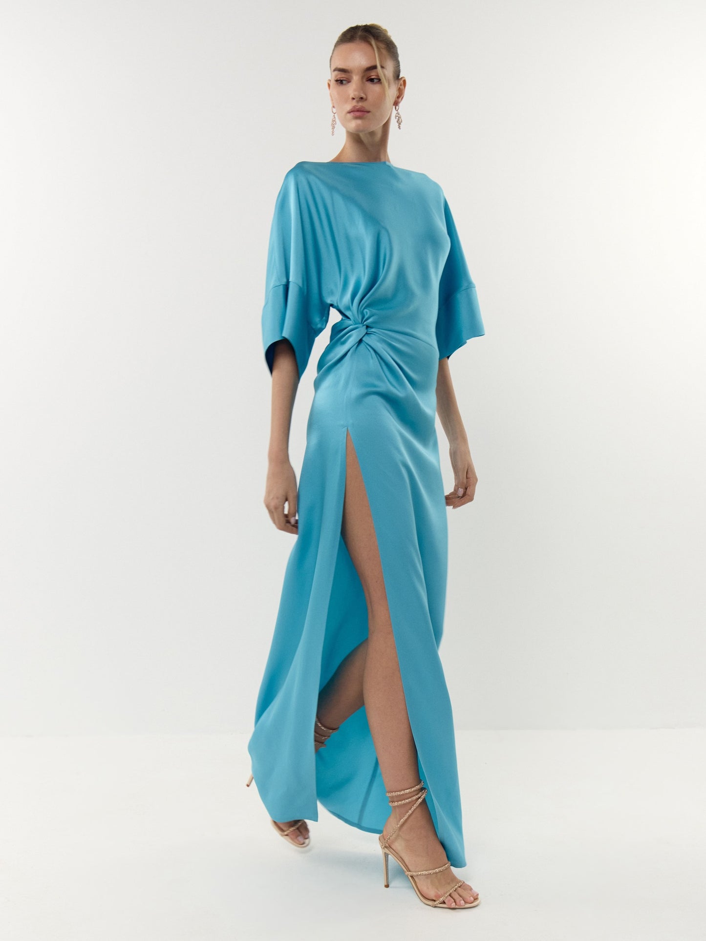 Maxi dress with Blue Lagoon Sleeves