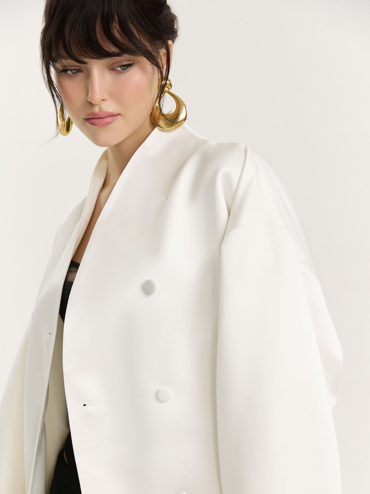 White Bouton Cloak with Voluminous Sleeves