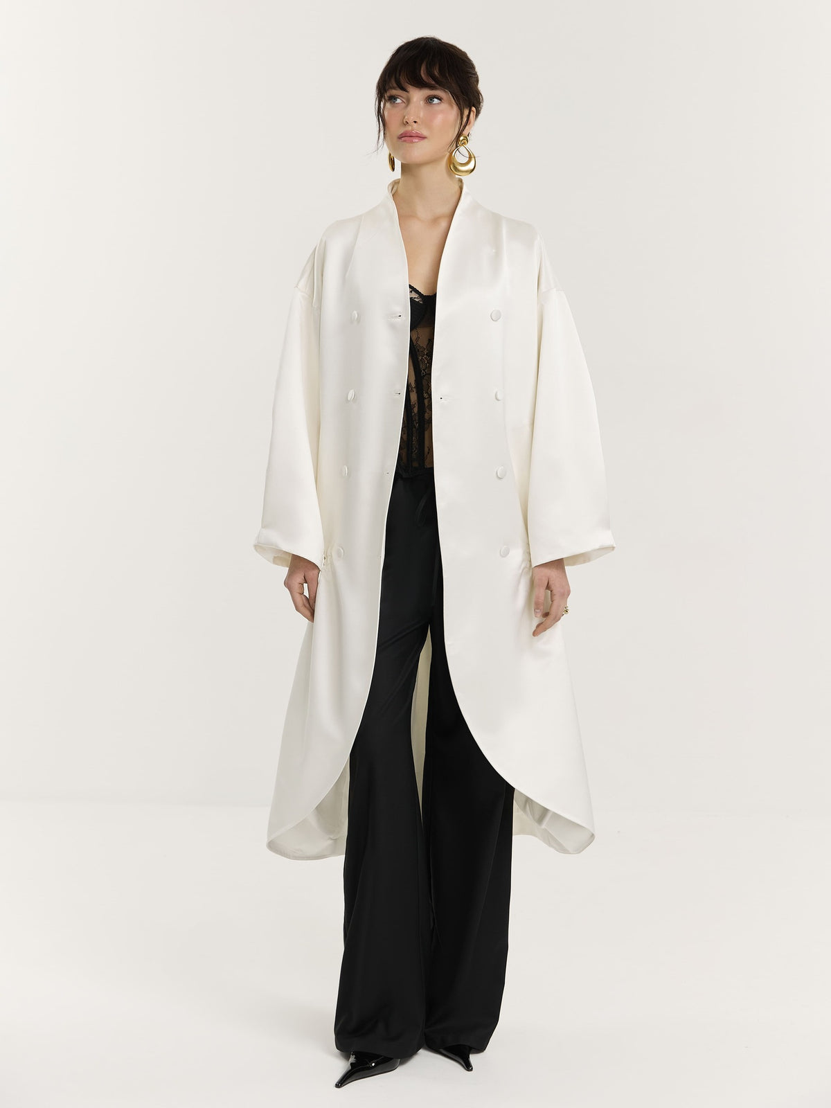White Bouton Cloak with Voluminous Sleeves