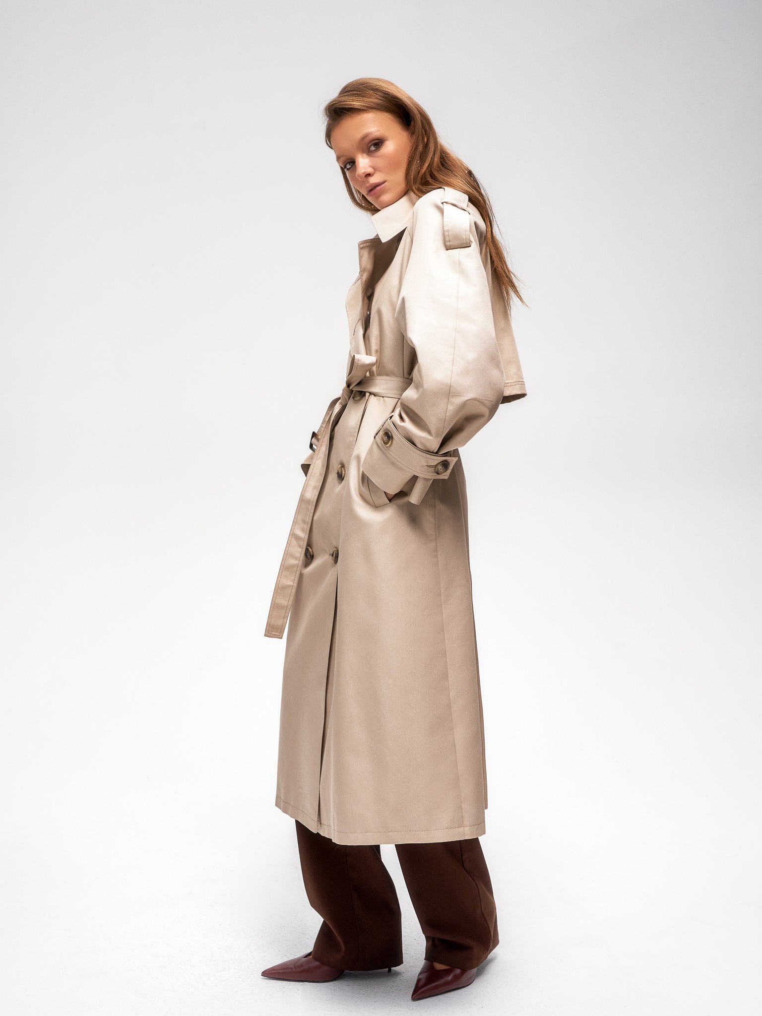 Raglan sleeve decorative tuck trench coat