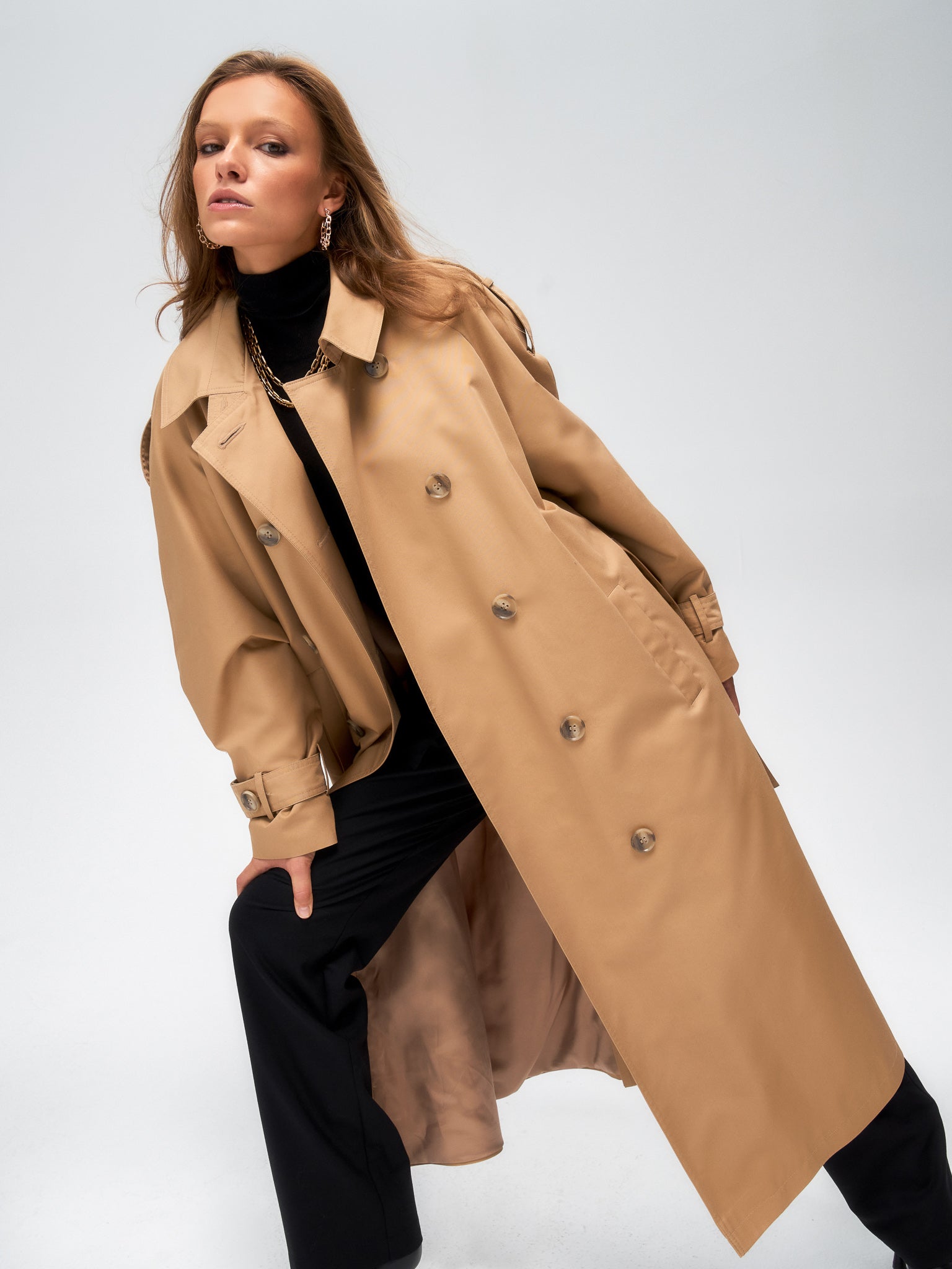 Raglan sleeve decorative tuck trench coat